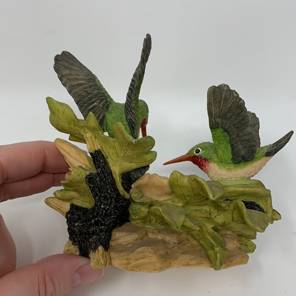 Hummingbird Figurine with Flower - Picture 3 of 5